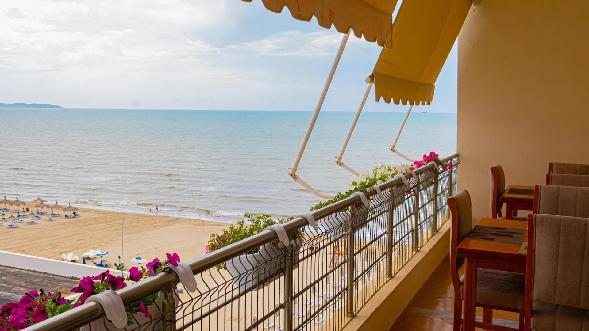 Sun Shine Hotel Shkallnur