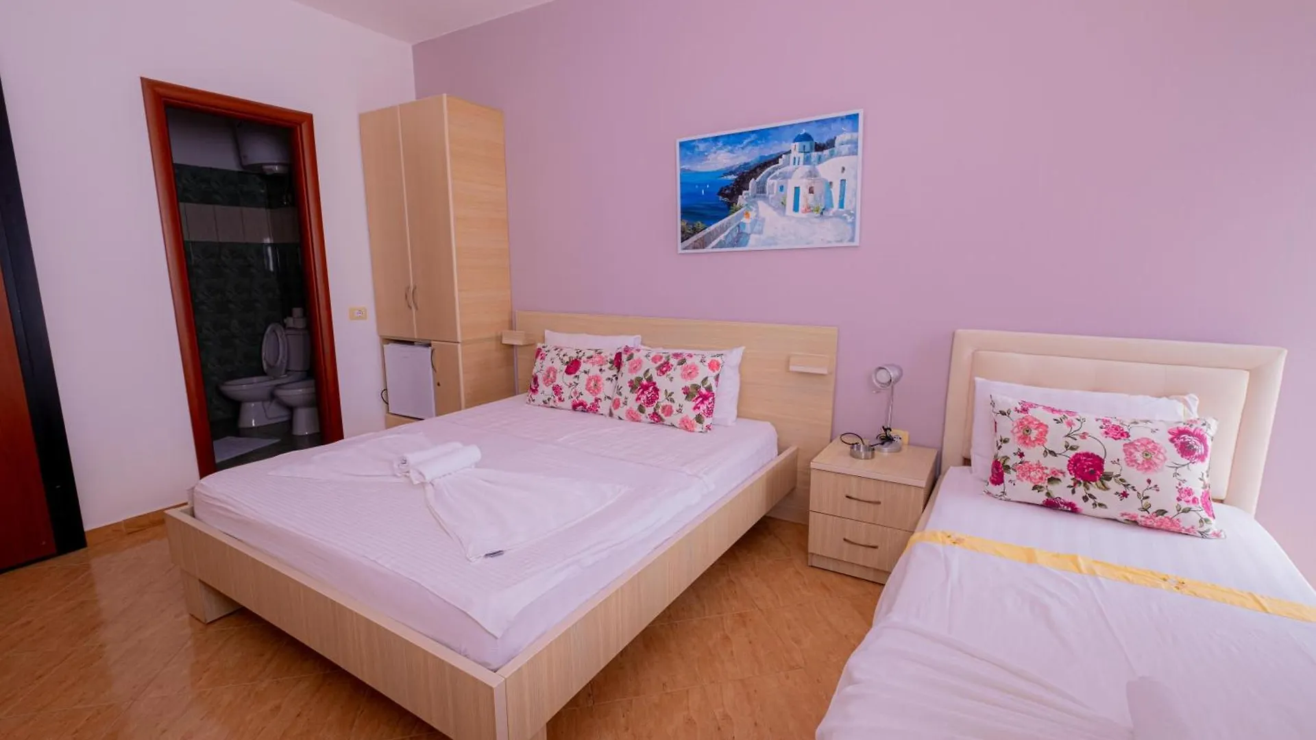 Sun Shine Hotel Shkallnur 0*,  Albania
