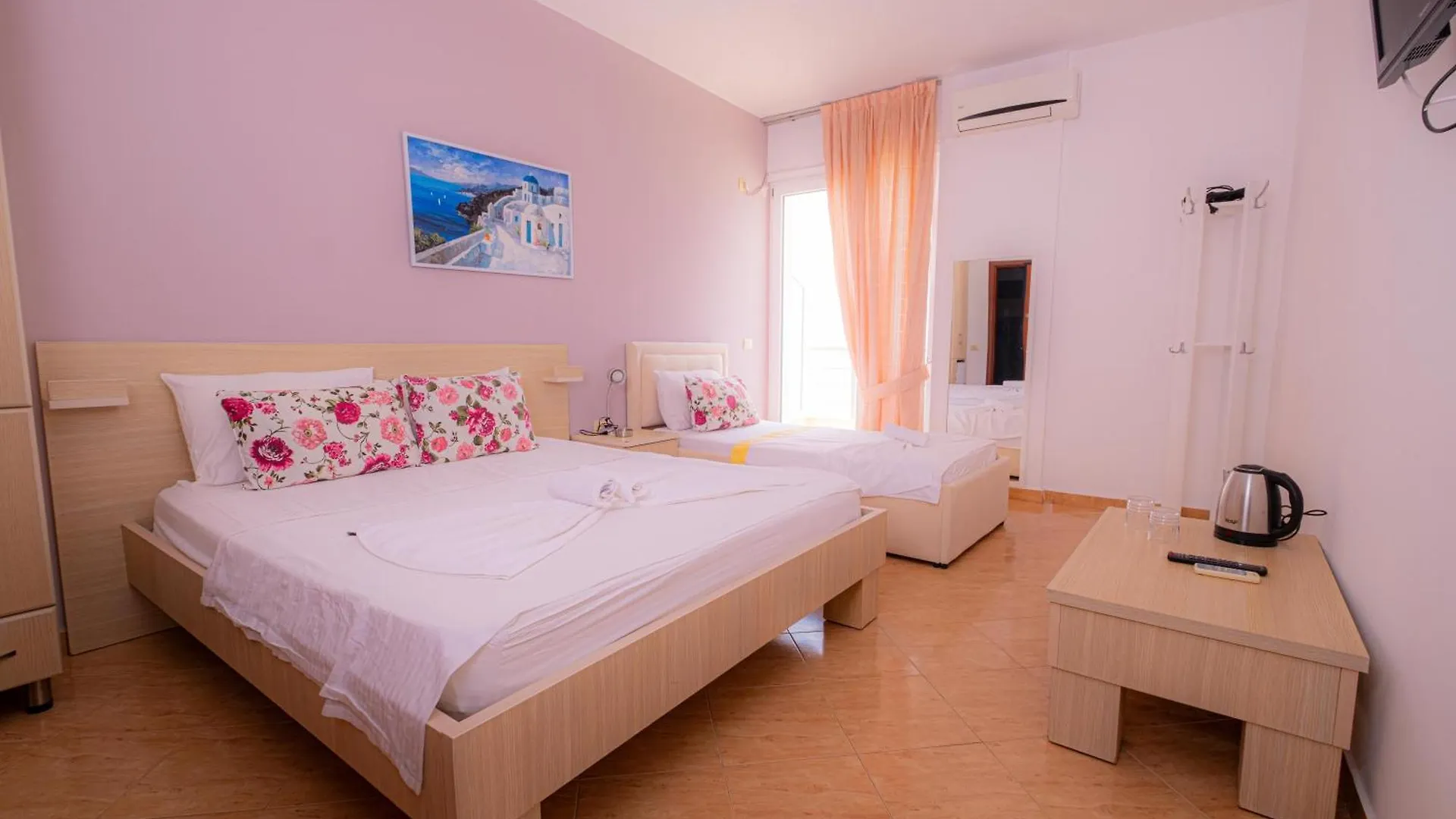 Sun Shine Hotel Shkallnur