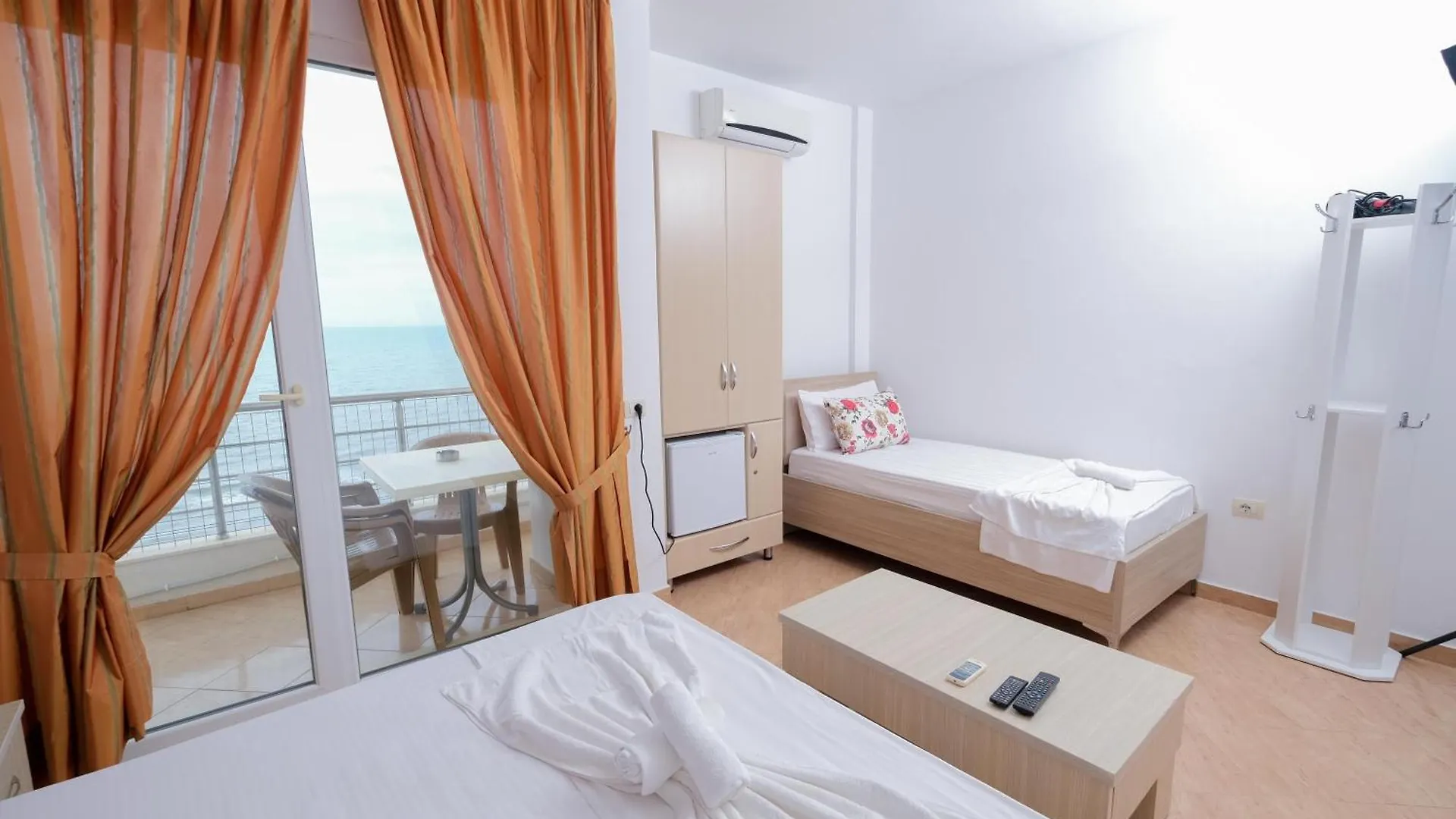 Sun Shine Hotel Shkallnur Albania