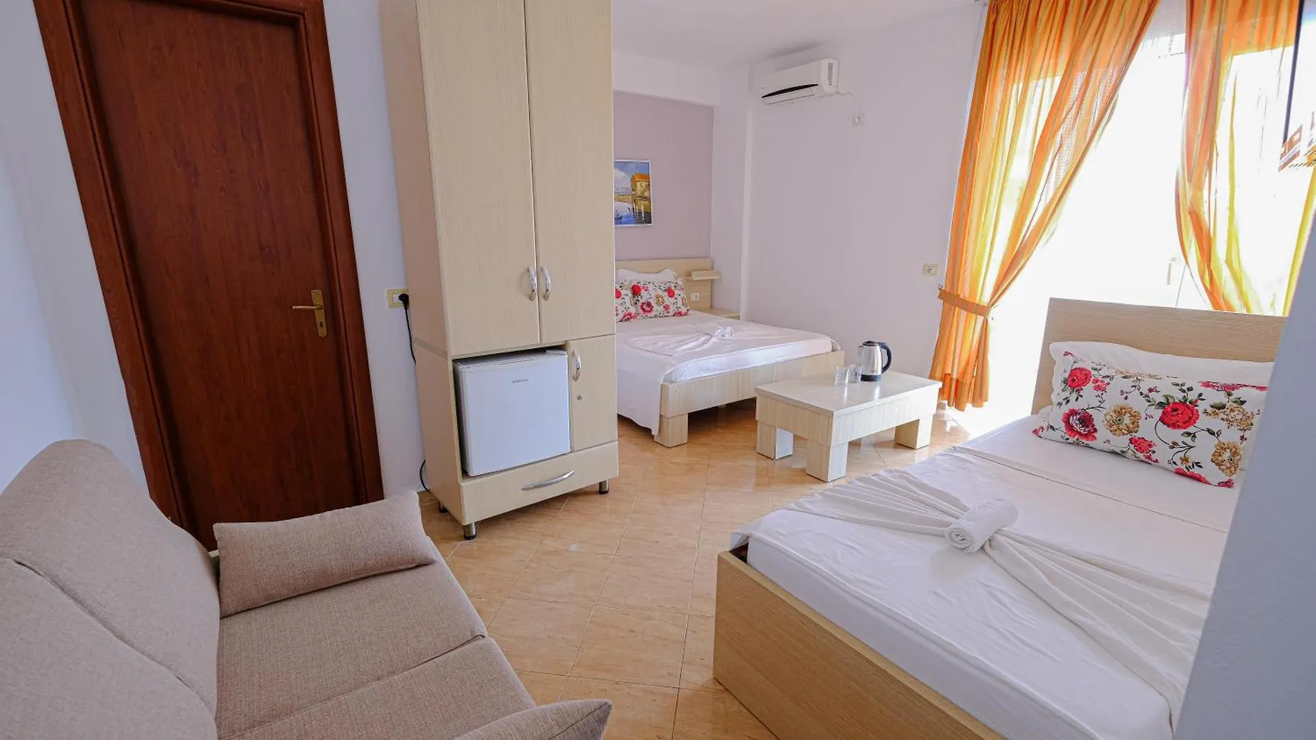 Sun Shine Hotel Shkallnur